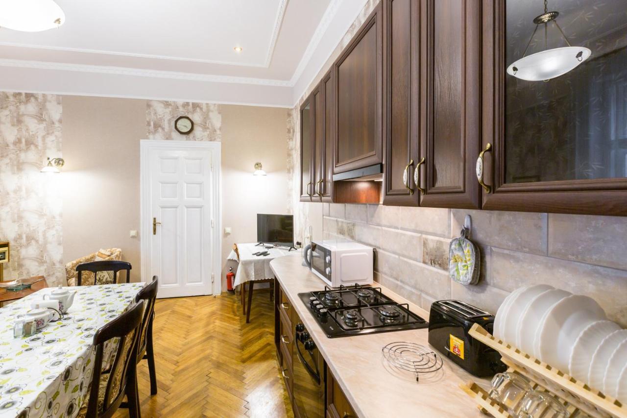 Mover Retro Apartment Львов Экстерьер фото